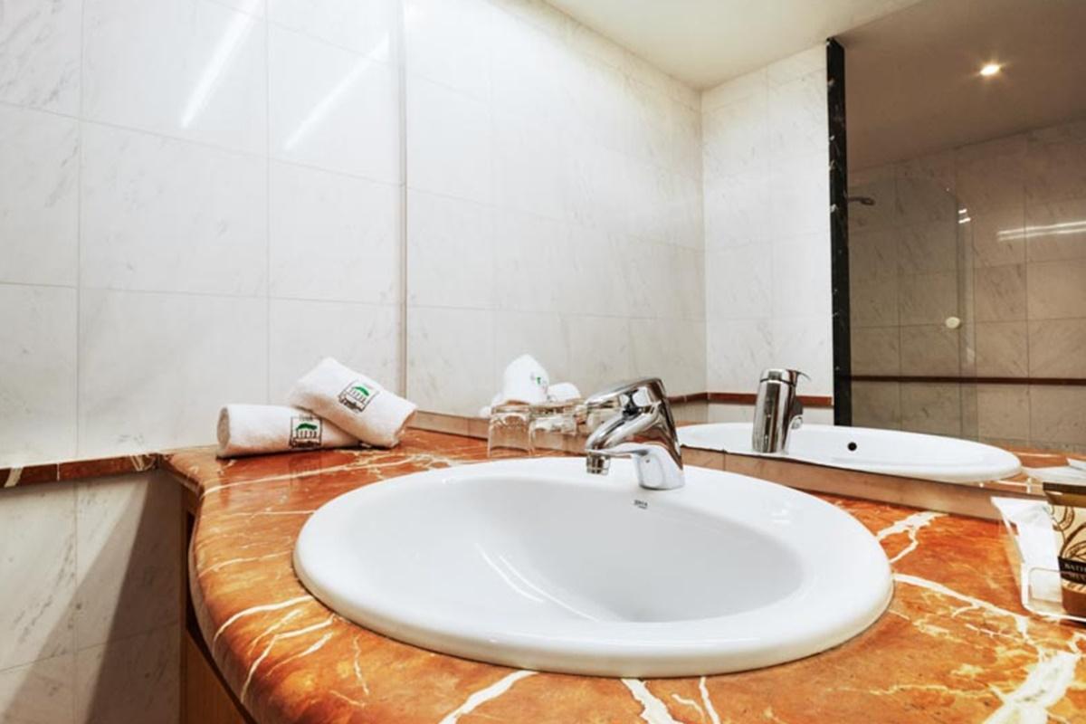 Hotel Гранольерс Экстерьер фото